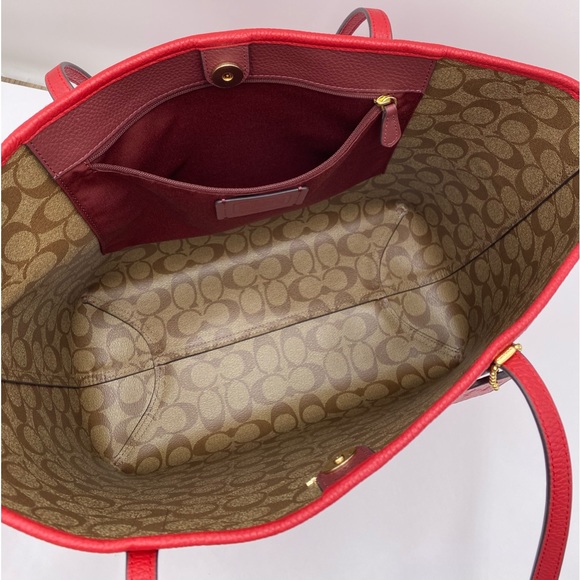 Coach Disney X Coach City
Tote with Signature Canvas Inside - Picture 7 of 12